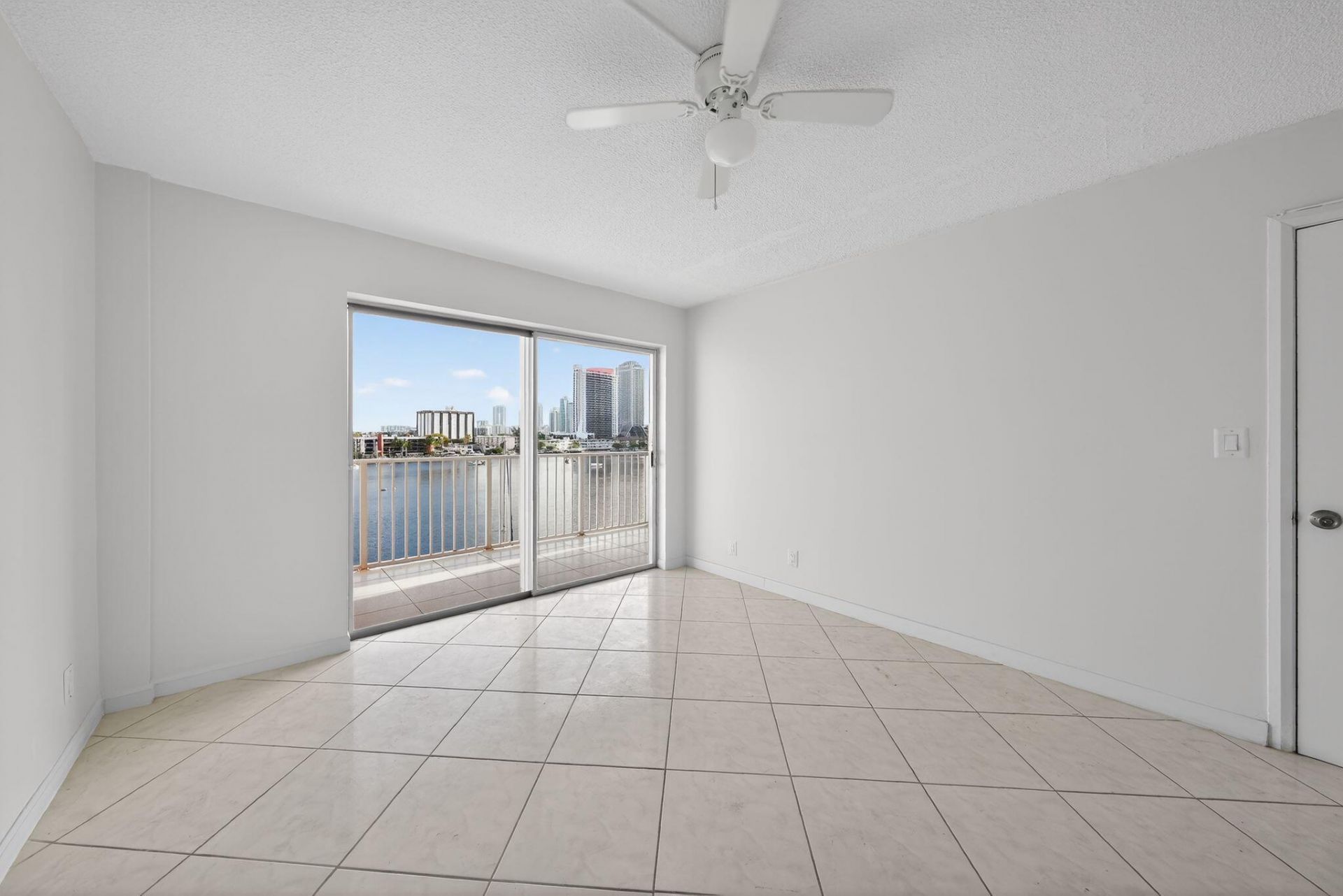 400 Golden Isles Drive, Unit 37, Hallandale Beach, FL 33009 Photo