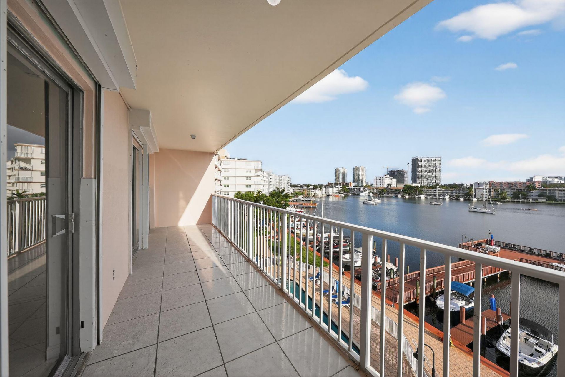 400 Golden Isles Drive, Unit 37, Hallandale Beach, FL 33009 Photo