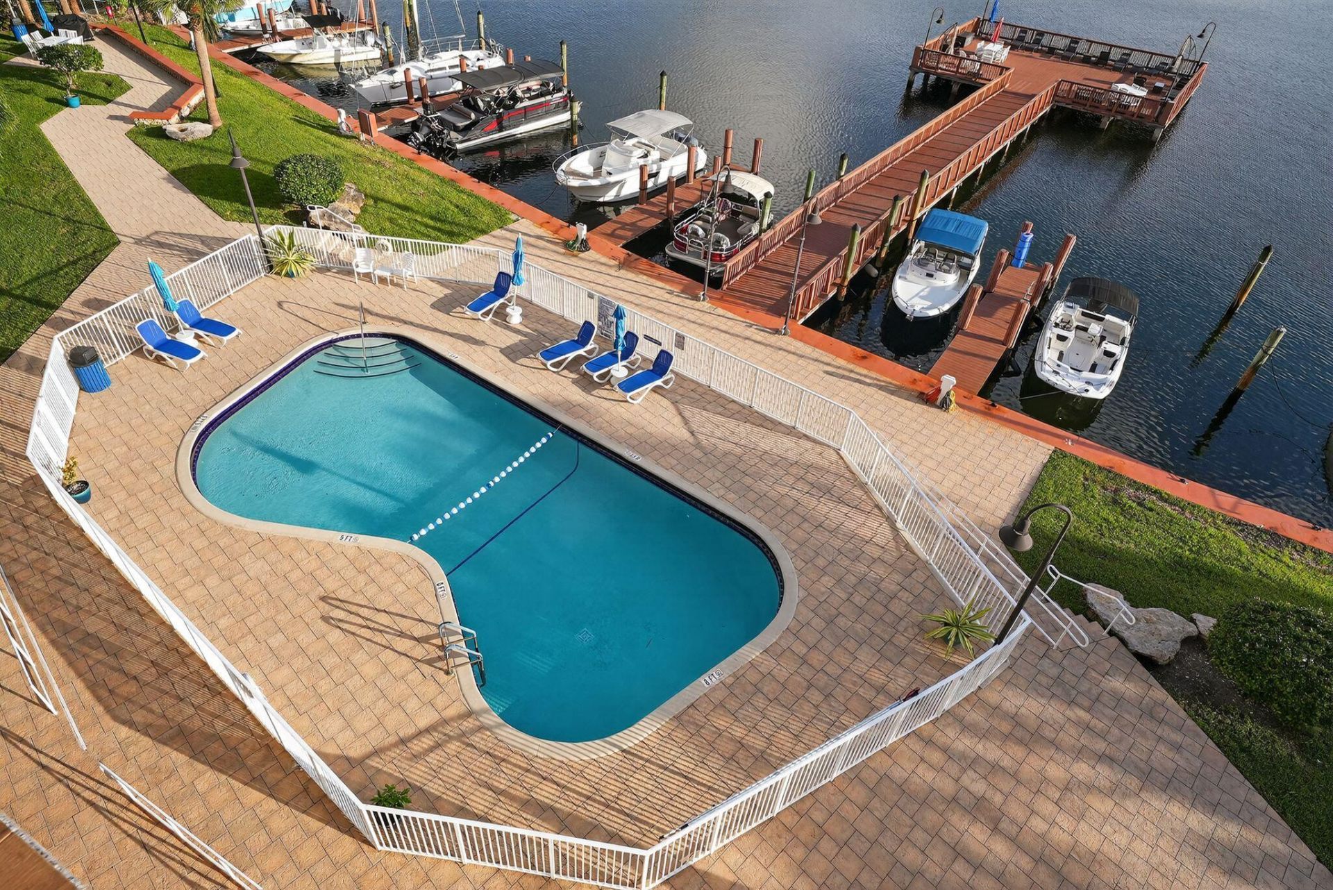 400 Golden Isles Drive, Unit 37, Hallandale Beach, FL 33009 Photo