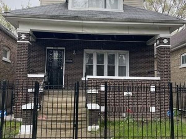 7535 S Vernon Avenue , Chicago, IL 60619