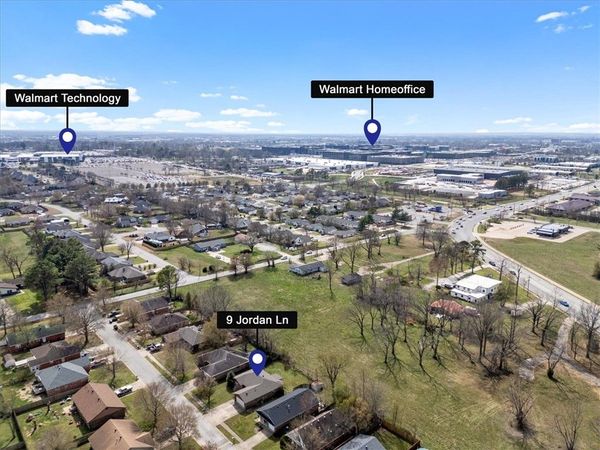 9 Jordan Lane , Bentonville, AR 72712