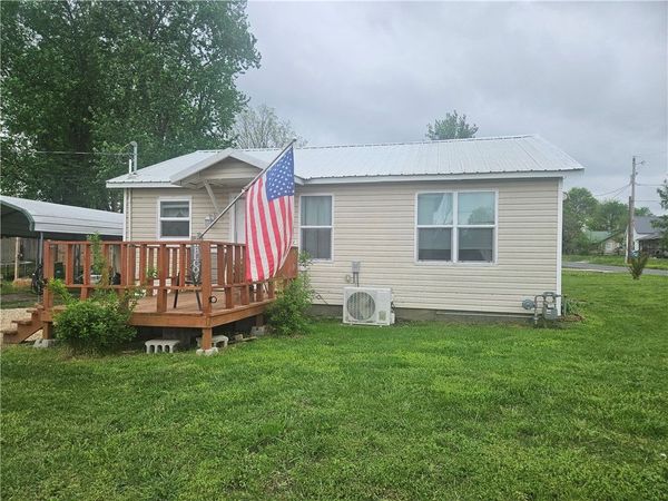 400 S Main Avenue , Lincoln, AR 72744