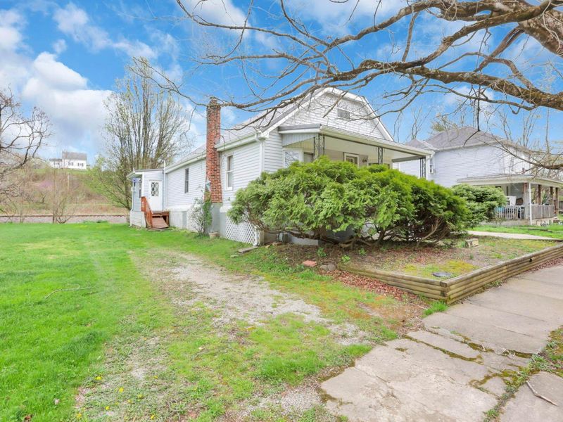 140 S Valley Street, Corning, OH 43730 Photo 44