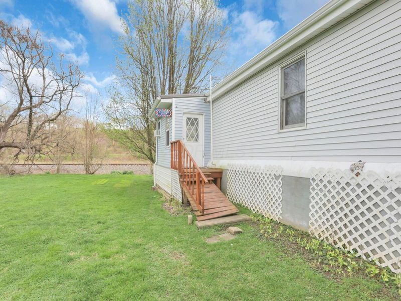 140 S Valley Street, Corning, OH 43730 Photo 45