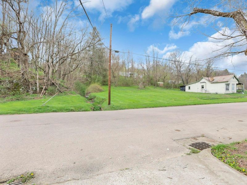 140 S Valley Street, Corning, OH 43730 Photo 46