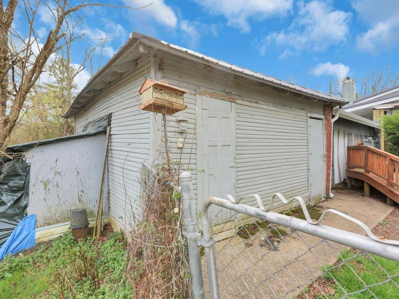 140 S Valley Street, Corning, OH 43730 Photo 60