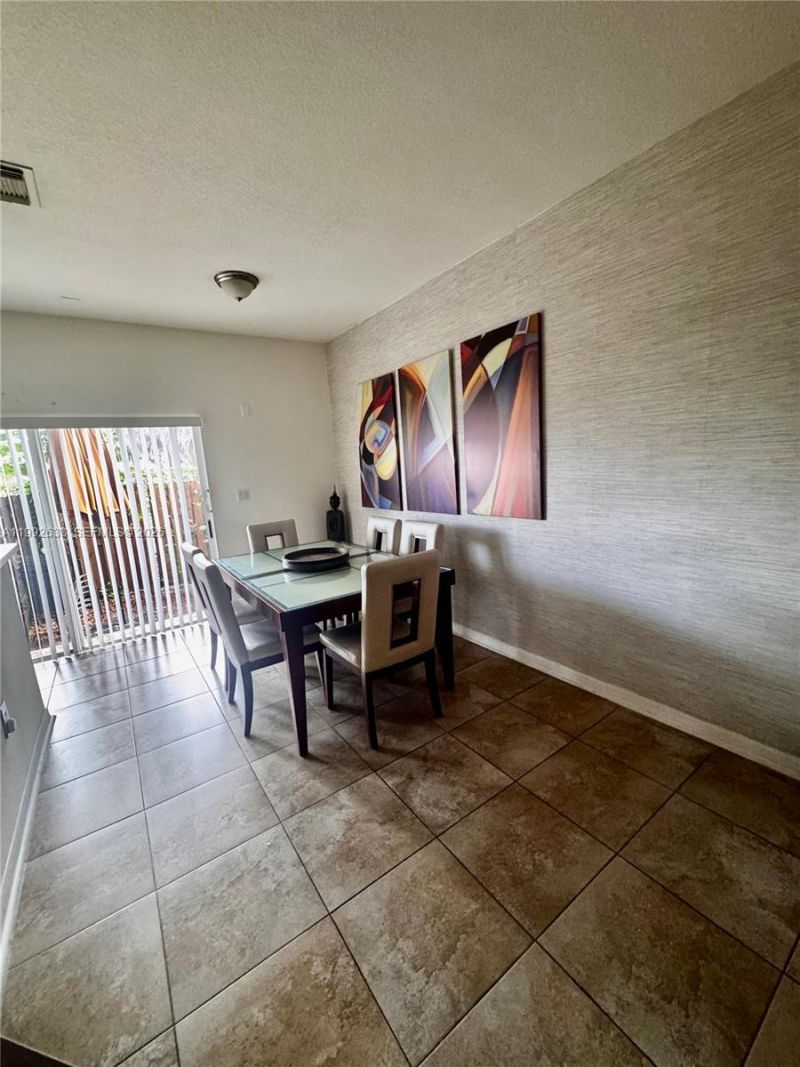 10723 NW 85th Ter, Unit 2-38, Doral, FL 33178 Photo