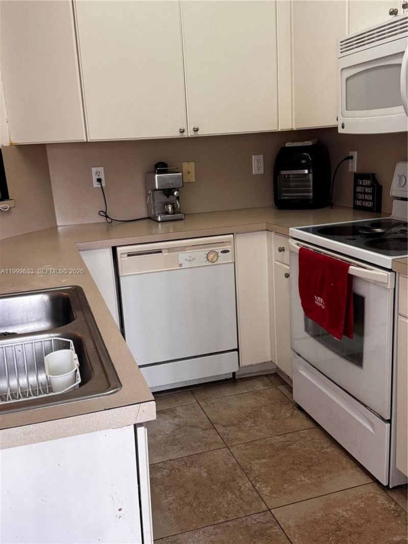 10723 NW 85th Ter, Unit 2-38, Doral, FL 33178 Photo