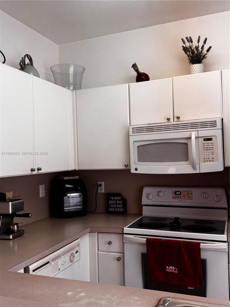 10723 NW 85th Ter, Unit 2-38, Doral, FL 33178 Photo