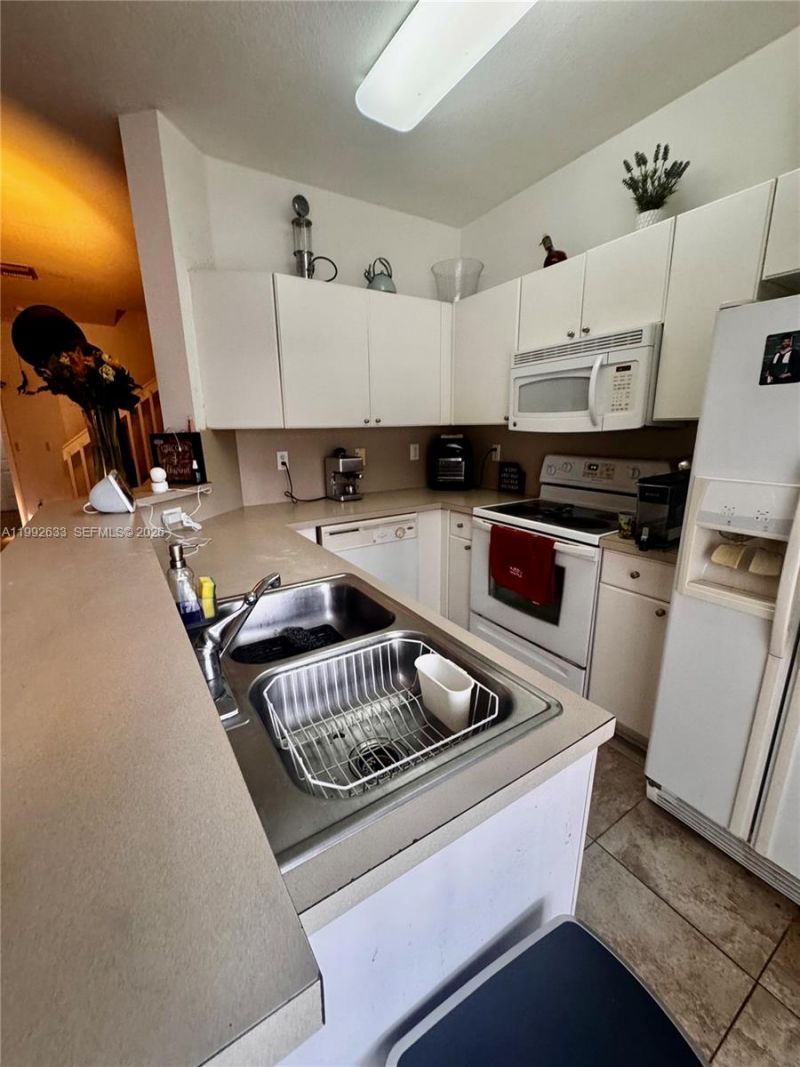 10723 NW 85th Ter, Unit 2-38, Doral, FL 33178 Photo