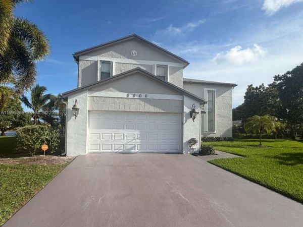 9800 Glacier Dr , Miramar, FL 33025