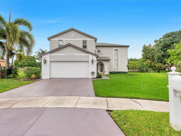 9800 Glacier Dr , Miramar, FL 33025