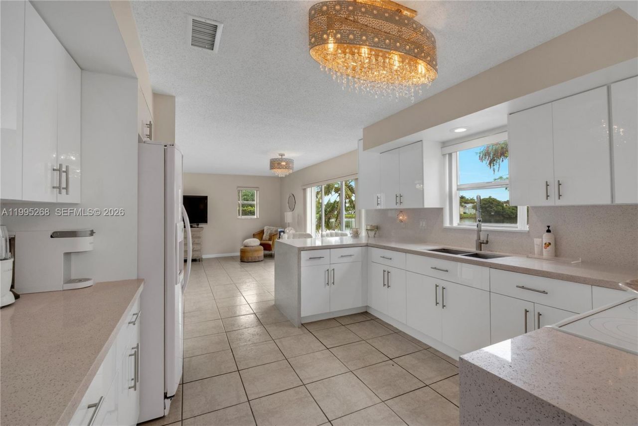 9800 Glacier Dr, Miramar, FL 33025 Photo