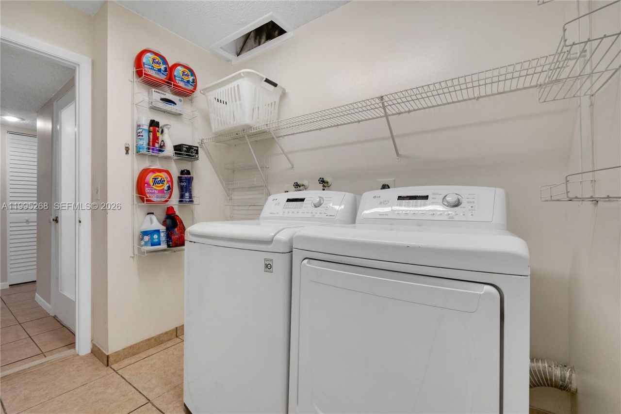 9800 Glacier Dr, Miramar, FL 33025 Photo