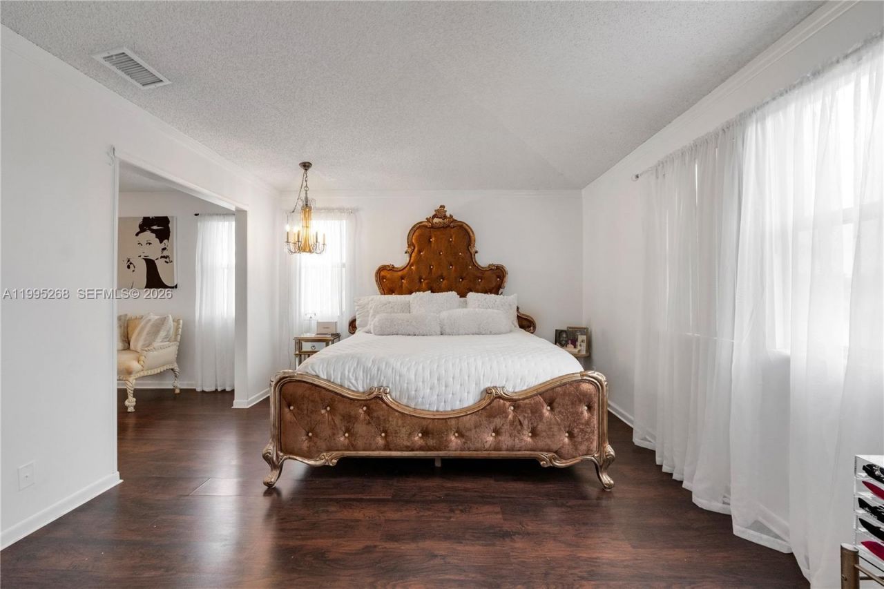 9800 Glacier Dr, Miramar, FL 33025 Photo