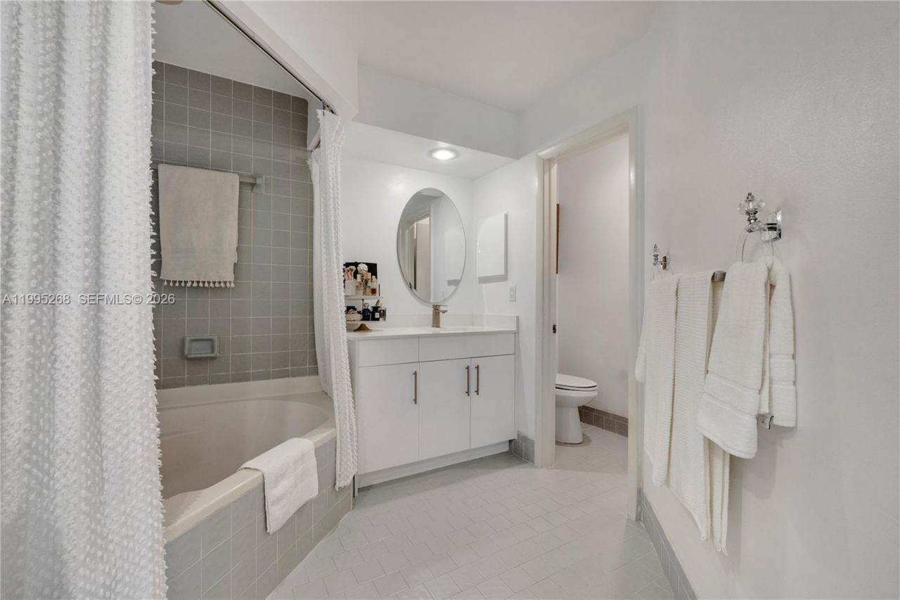 9800 Glacier Dr, Miramar, FL 33025 Photo