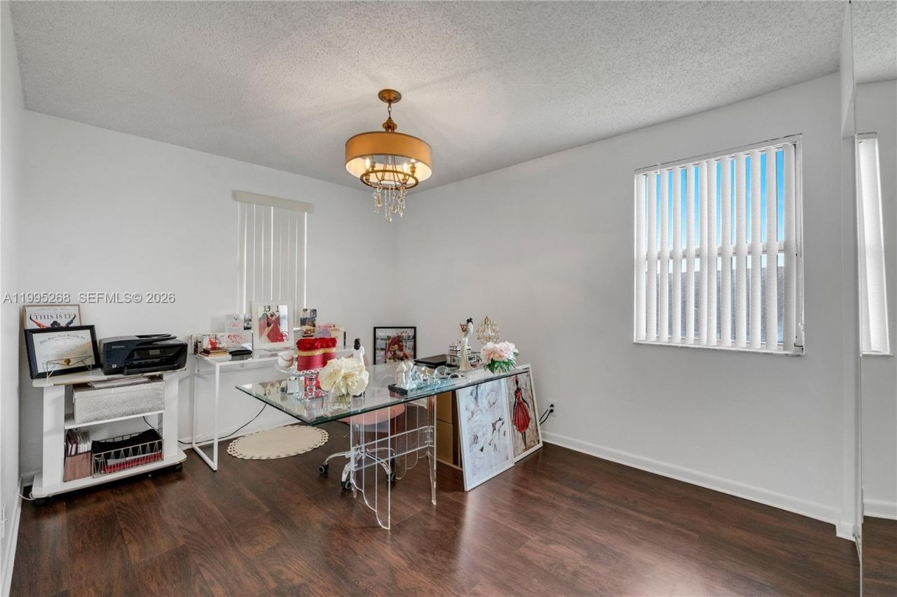 9800 Glacier Dr, Miramar, FL 33025 Photo