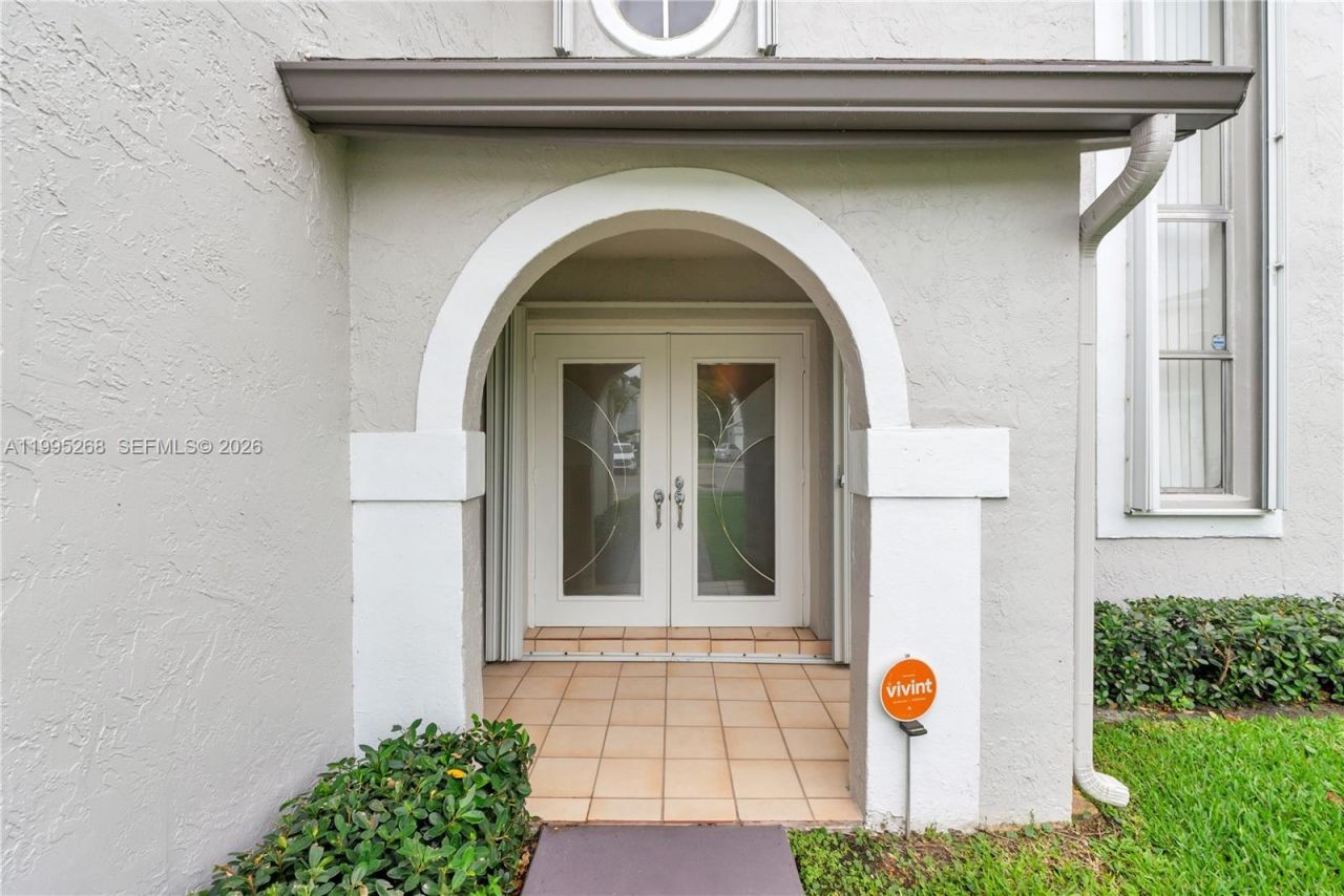 9800 Glacier Dr, Miramar, FL 33025 Photo