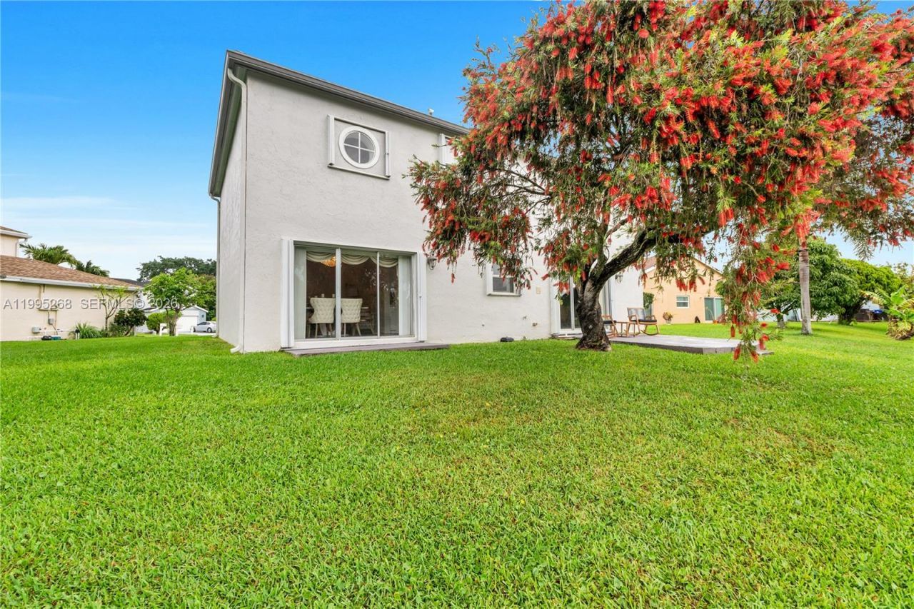 9800 Glacier Dr, Miramar, FL 33025 Photo