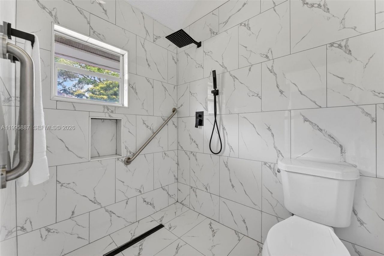 2710 Azalea Ave , Miramar, FL 33025 Photo