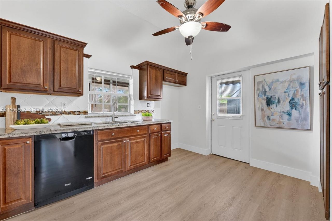 2710 Azalea Ave , Miramar, FL 33025 Photo