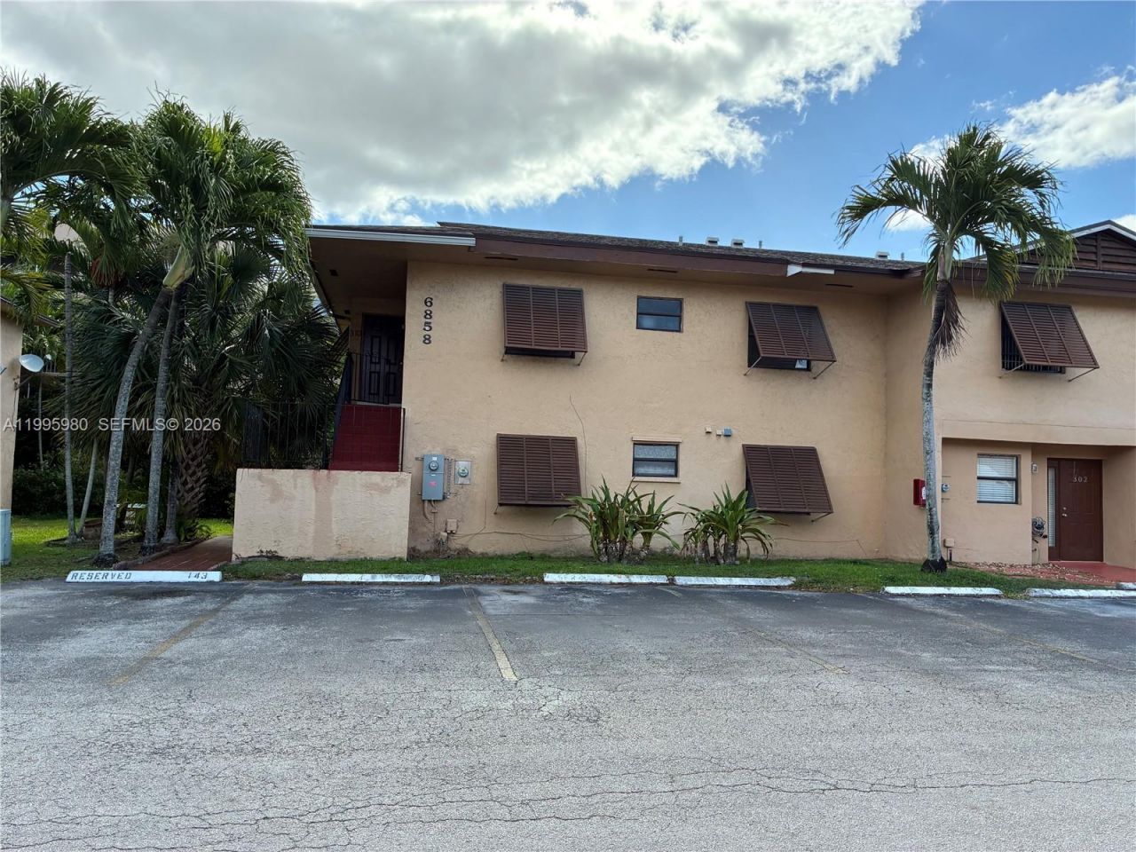 6858 NW 173rd Dr, Unit 305, Hialeah, FL 33015 Photo