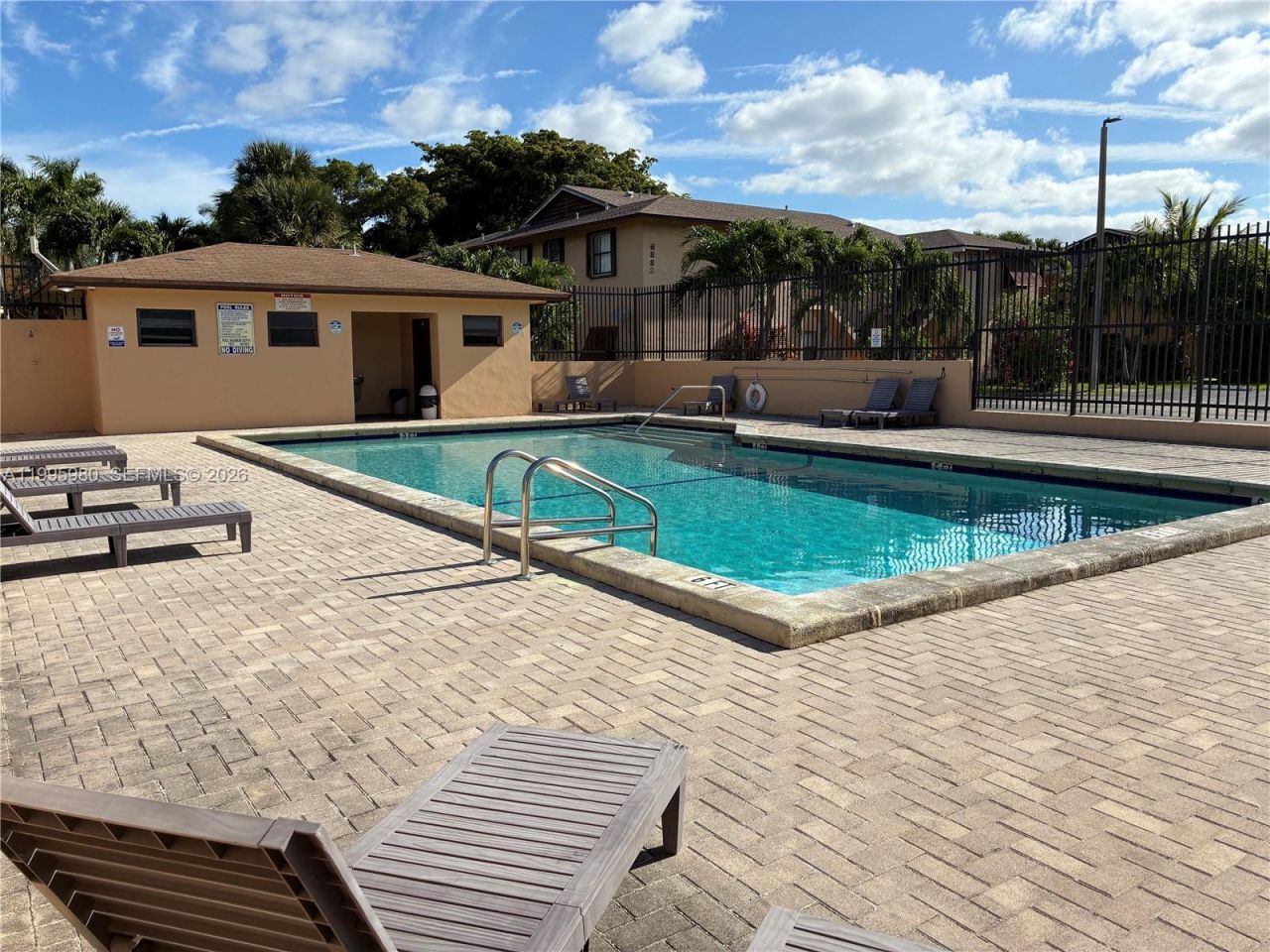 6858 NW 173rd Dr, Unit 305, Hialeah, FL 33015 Photo