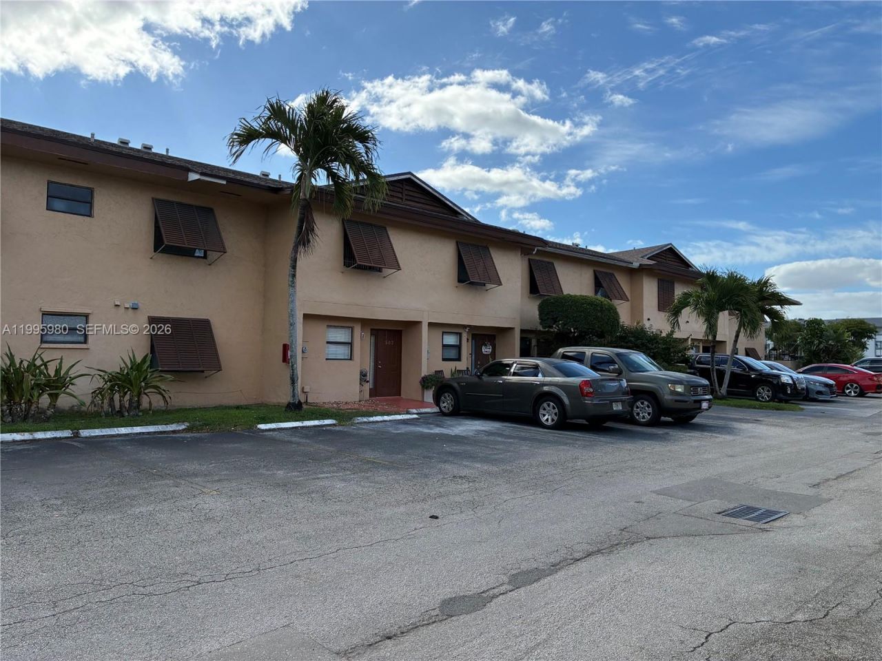 6858 NW 173rd Dr, Unit 305, Hialeah, FL 33015 Photo
