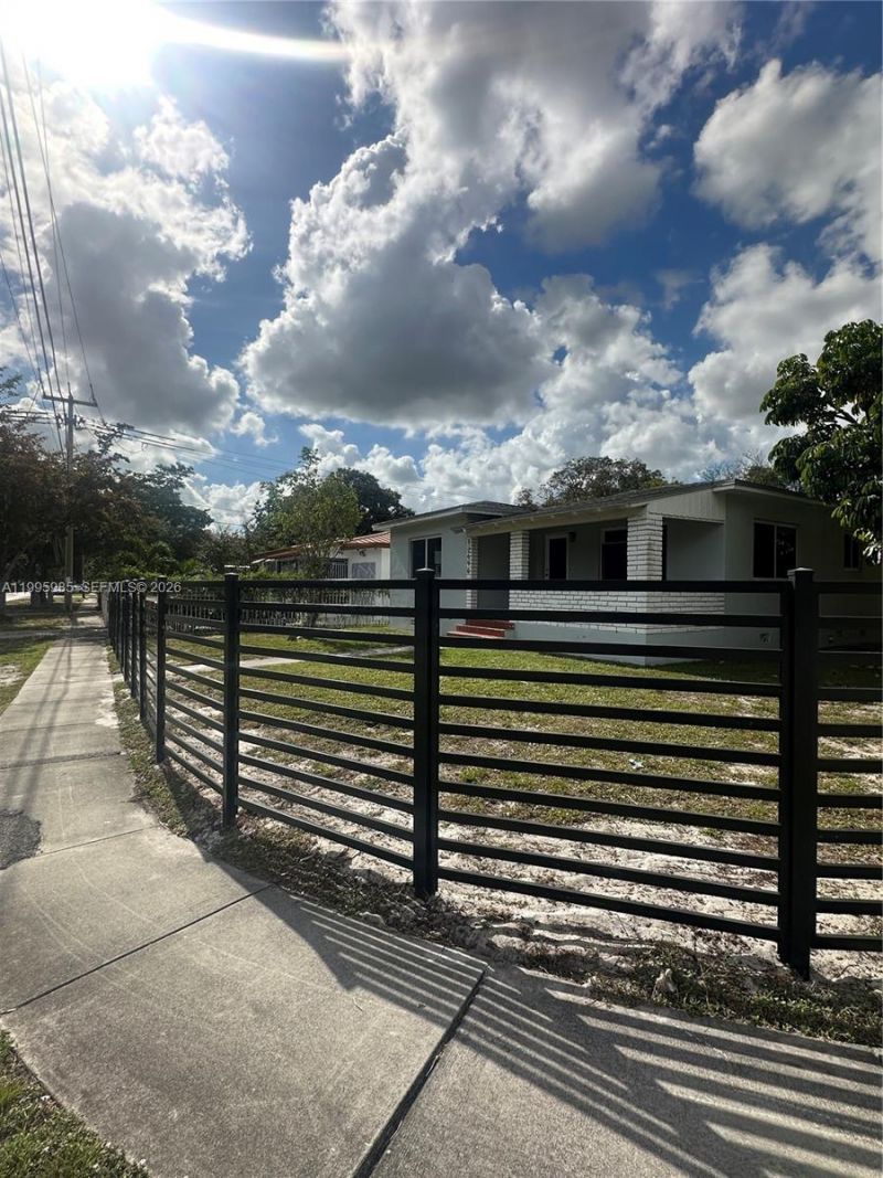 12690 NW 10th Ave, North Miami, FL 33168 Photo