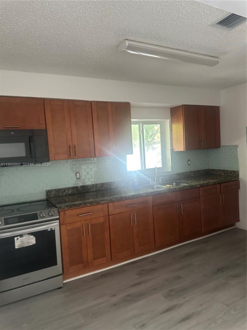 12690 NW 10th Ave, North Miami, FL 33168 Photo