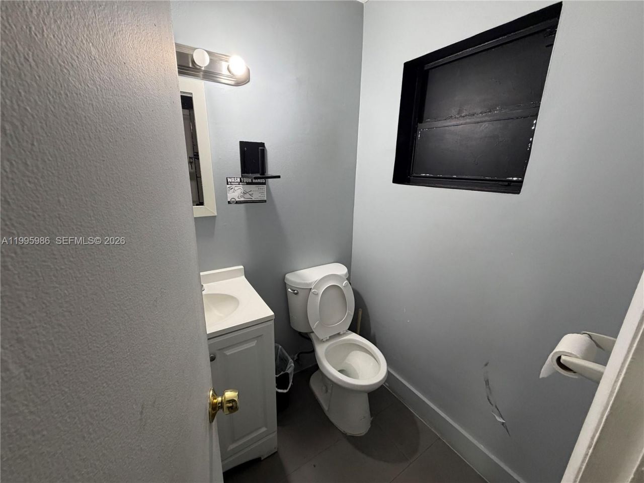 Grocery Store For Sale, Miami, FL 33155 Photo