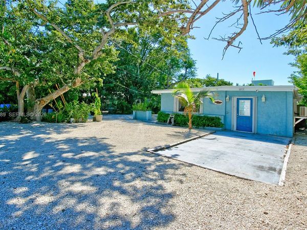 158 Pearl Ave , Plantation Key, FL 33070