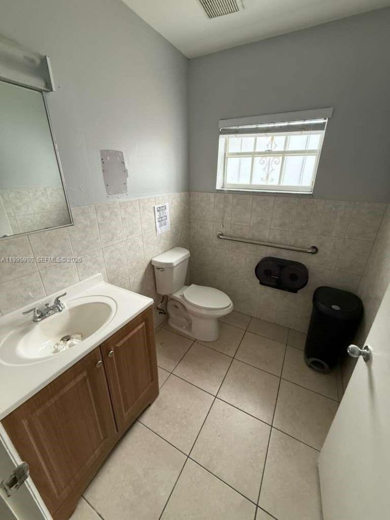 4141 SW 6th St, Miami, FL 33134 Photo