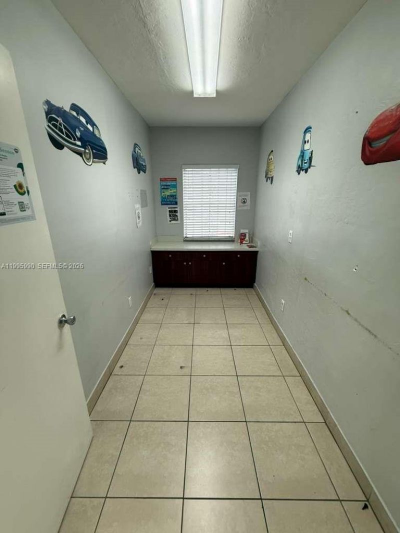4141 SW 6th St, Miami, FL 33134 Photo