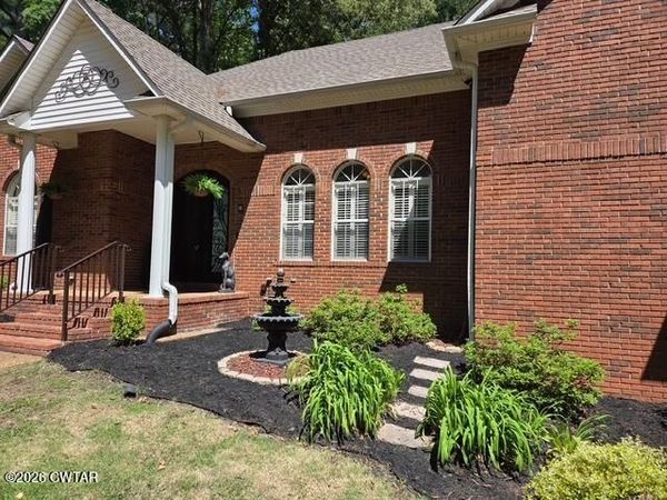 16 Fields Chase, Jackson, TN 38305