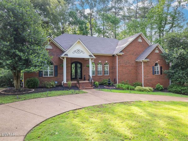 16 Fields Chase, Jackson, TN 38305