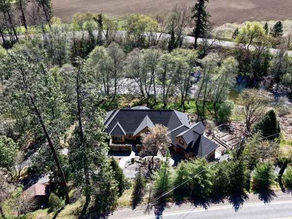 5343 Upper Applegate Road, Jacksonville, OR 97530