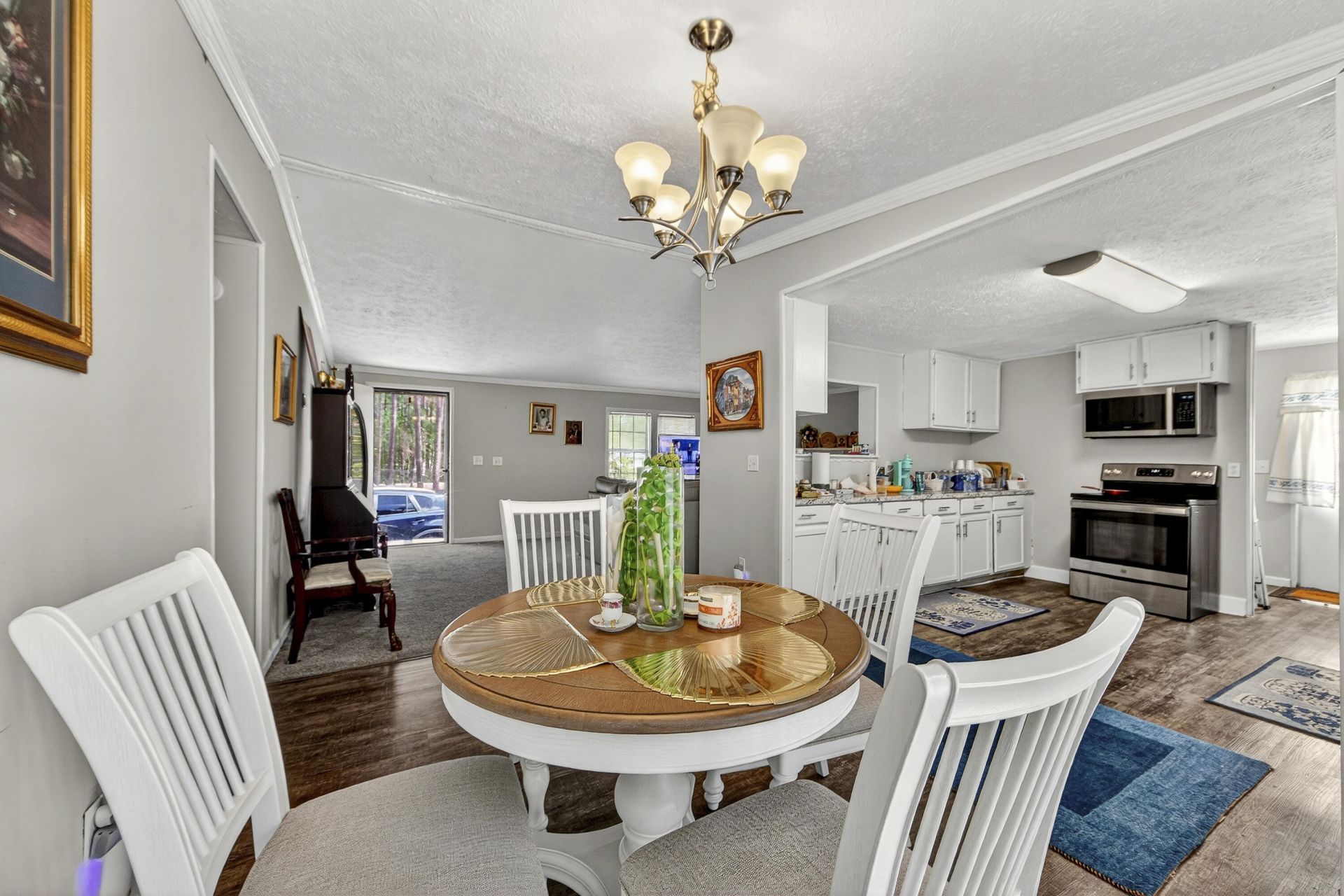 1093 Tobacco Road Photo 11