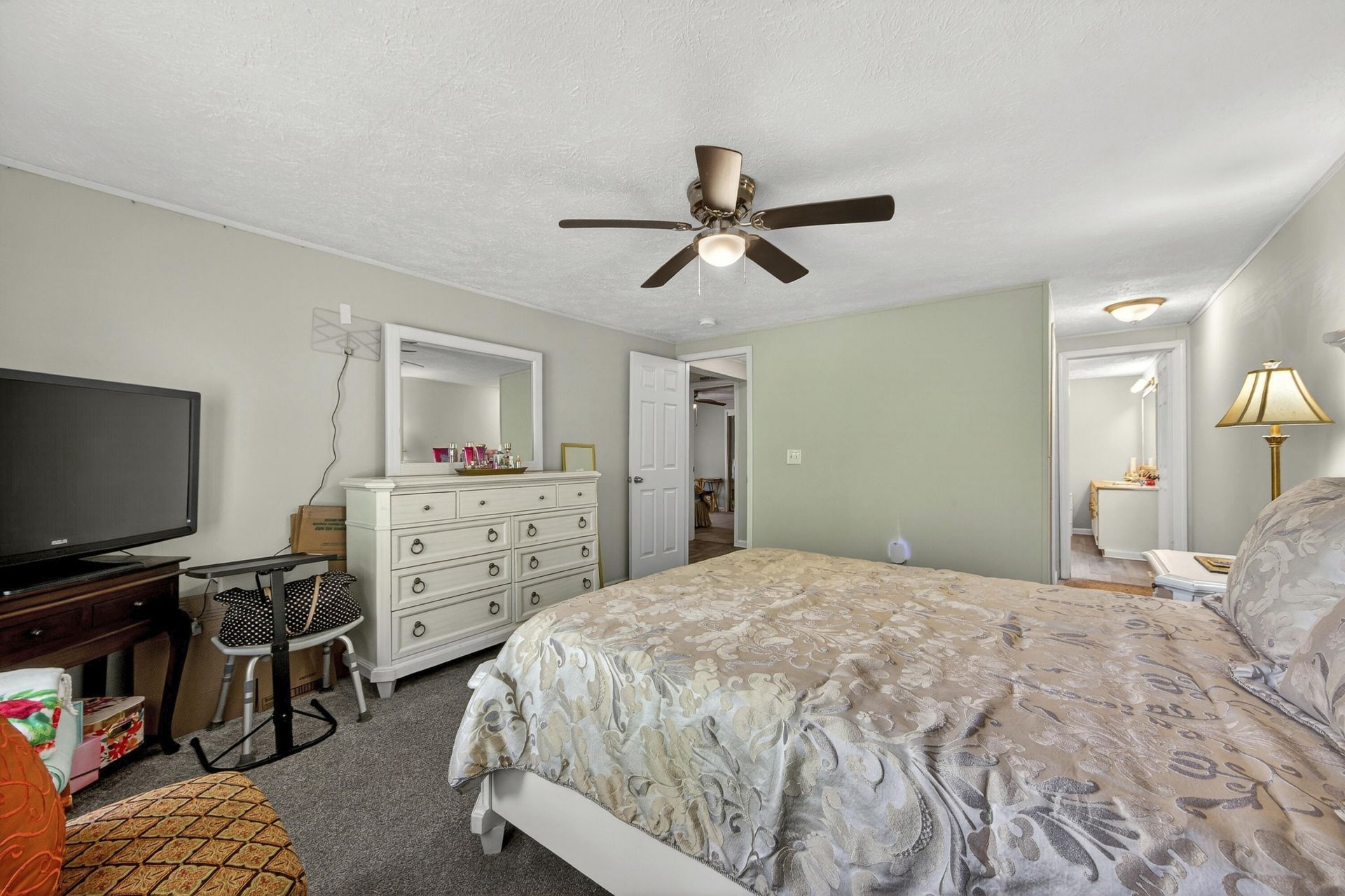 1093 Tobacco Road Photo 15