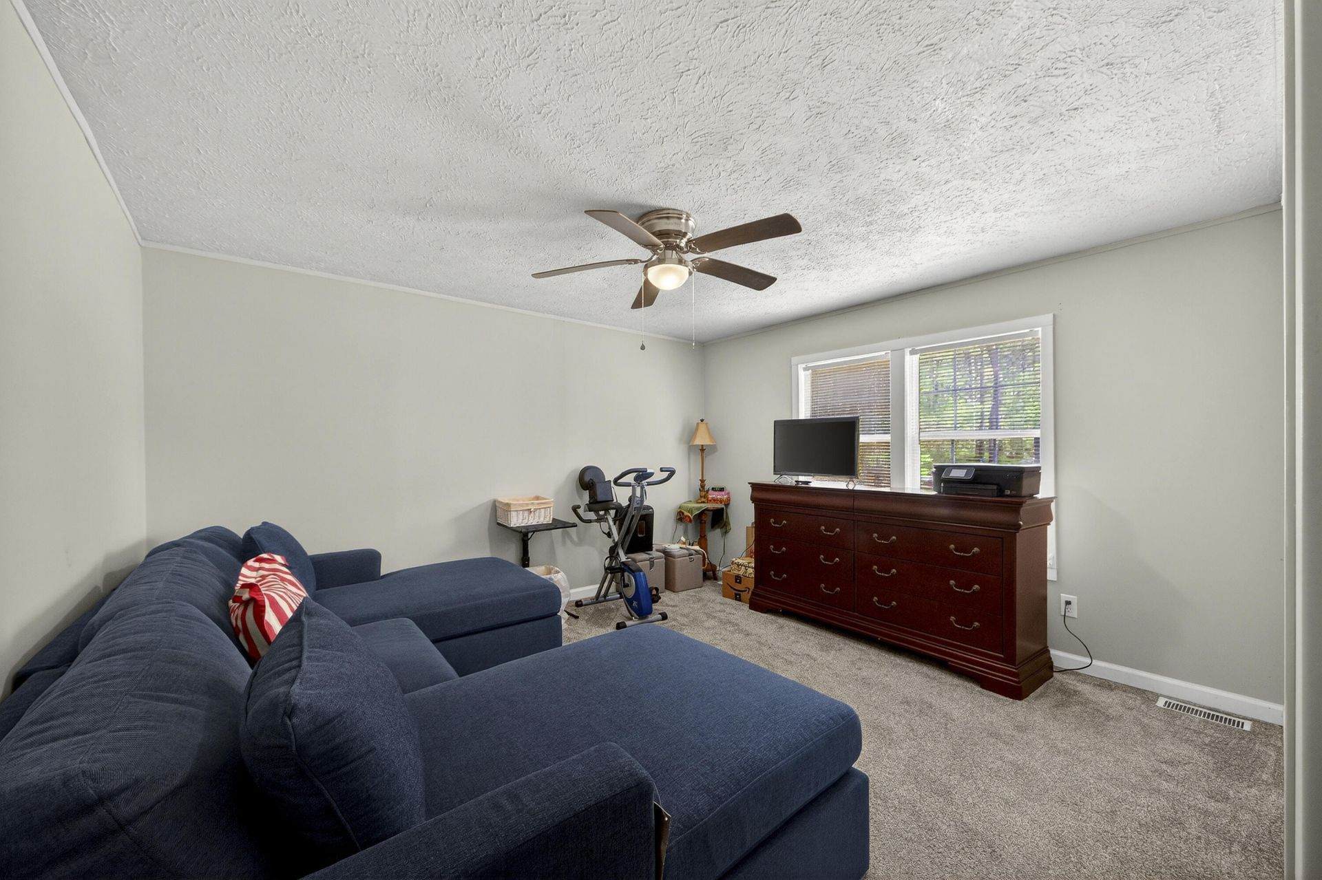 1093 Tobacco Road Photo 16