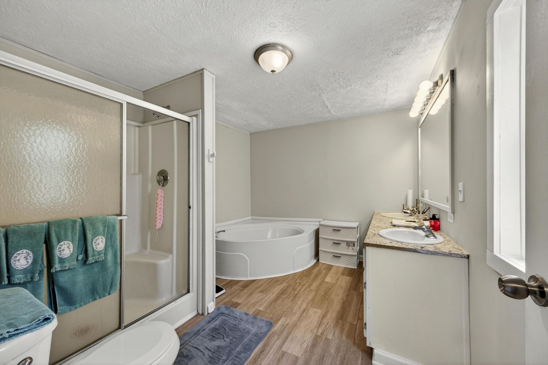 1093 Tobacco Road Photo 16