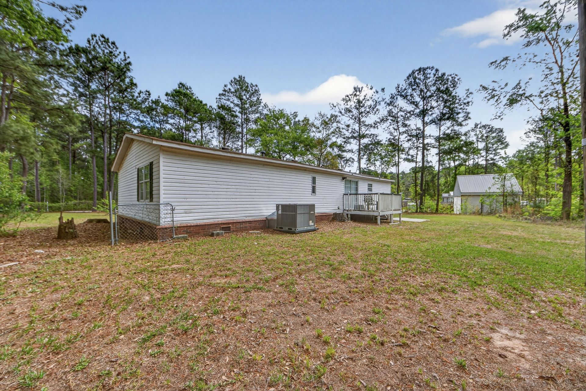 1093 Tobacco Road Photo 24