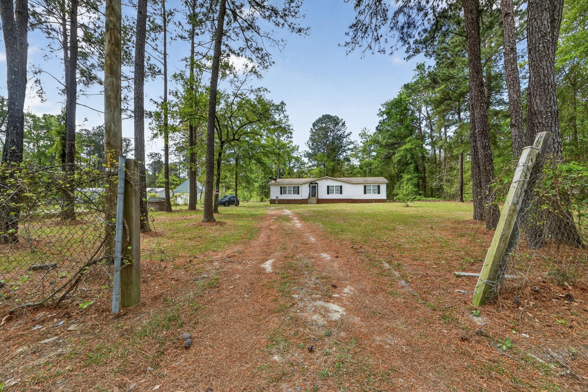 1093 Tobacco Road Photo 25
