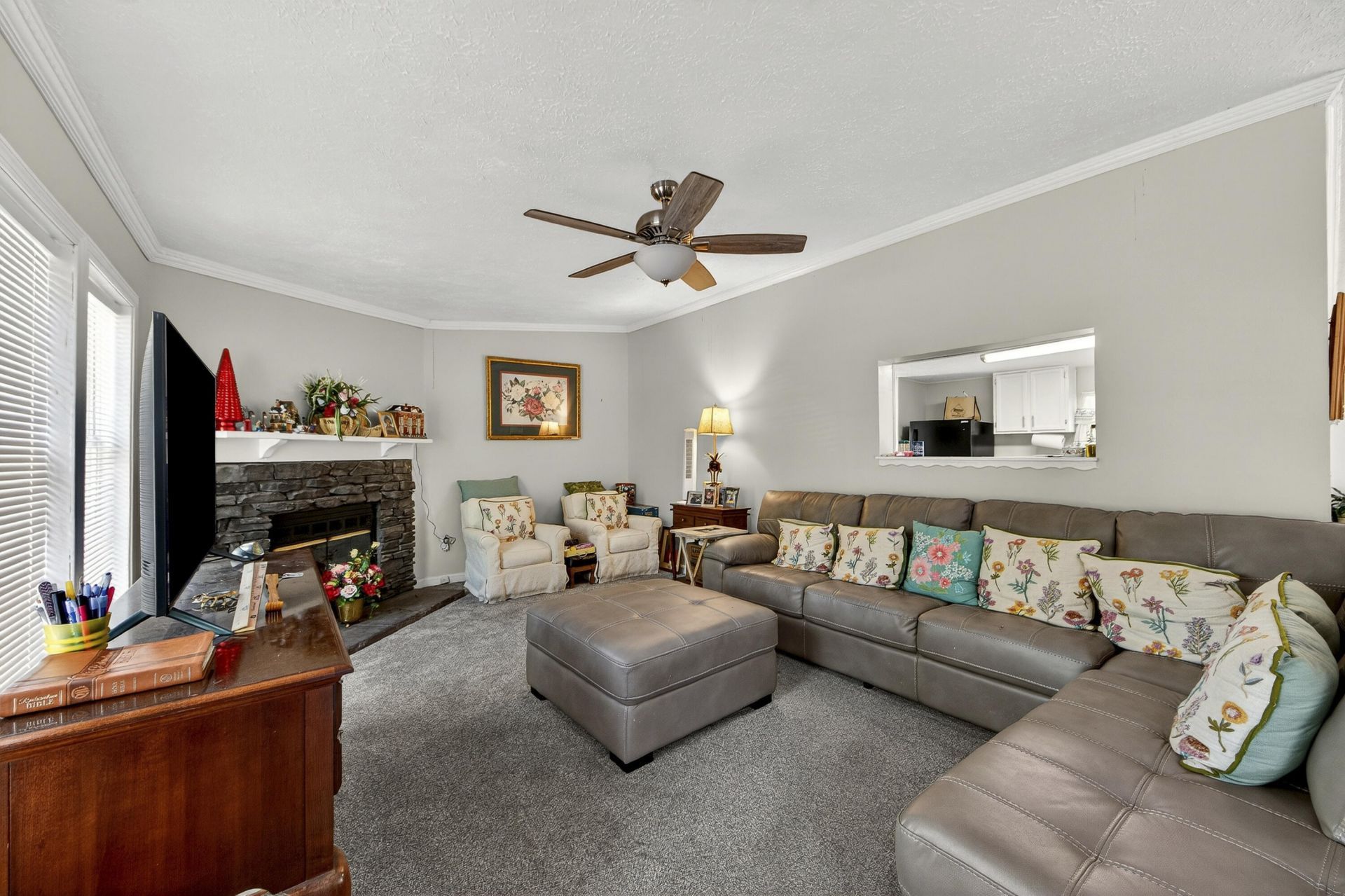 1093 Tobacco Road Photo 5