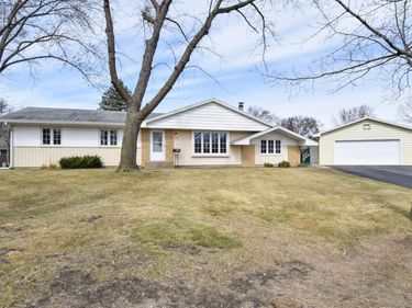 2249 113th Avenue NW, Coon Rapids, MN 55433