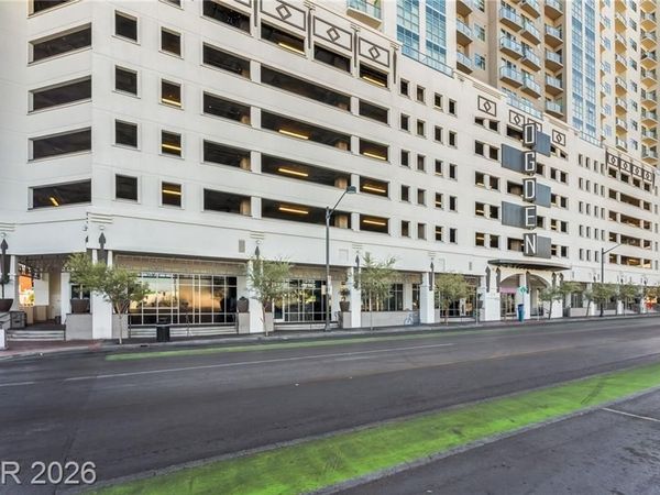150 Las Vegas Boulevard, Unit 1711, Las Vegas, NV 89101
