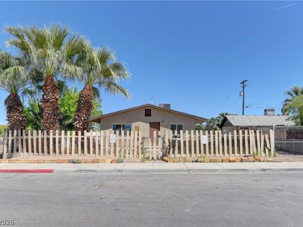 1940 Merze Avenue, Unit B, Henderson, NV 89011