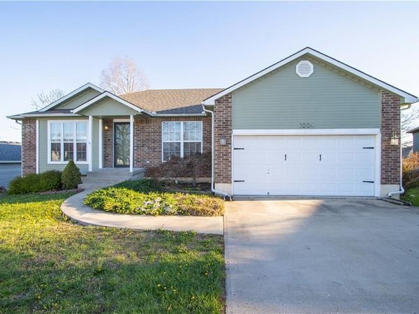 1004 Fox Run Court, Warrensburg, MO 64093
