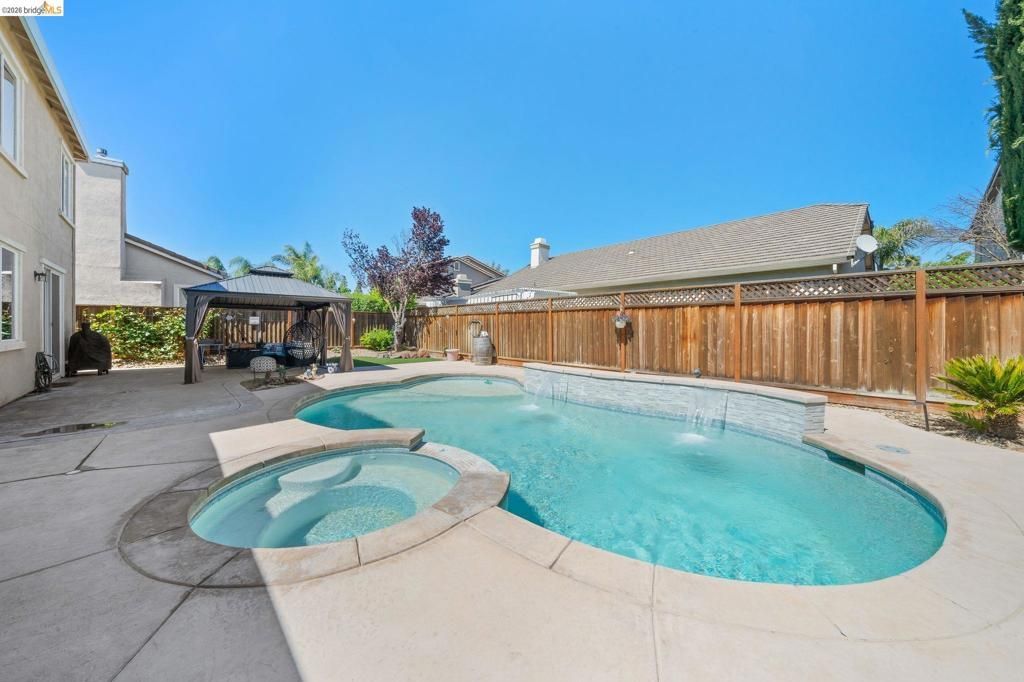 2350 Winchester Loop, Discovery Bay, CA 94505 Main Photo