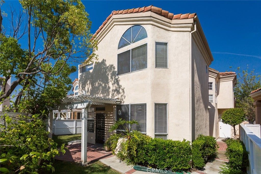 10 Sparta, Irvine, CA 92614 Main Photo